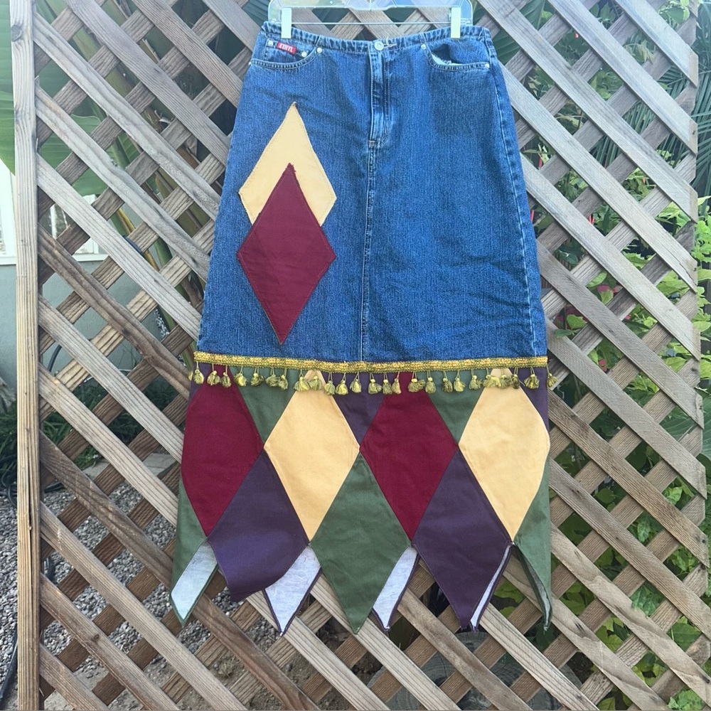 Vintage y2k Ethyl Denim Skirt With Diamond Pattern And Pom Poms size 11